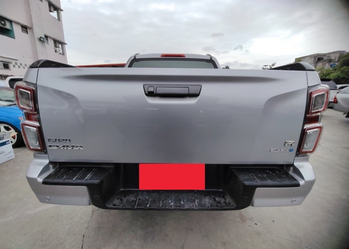 Used 5
                    ISUZU
                     for Sale Image