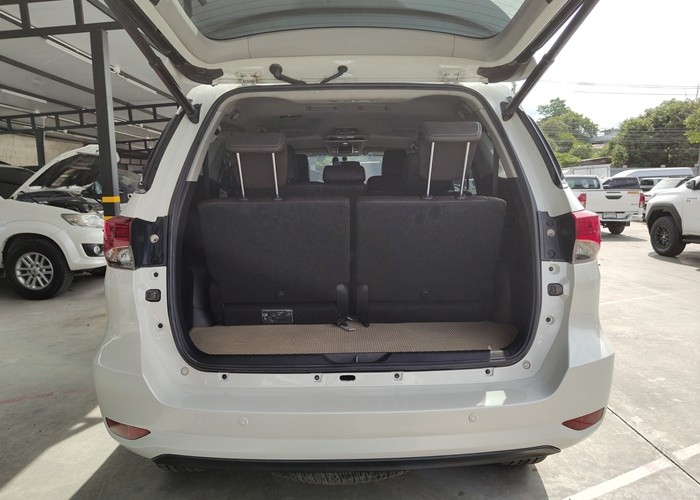 Used 5
                    TOYOTA
                     for Sale Image