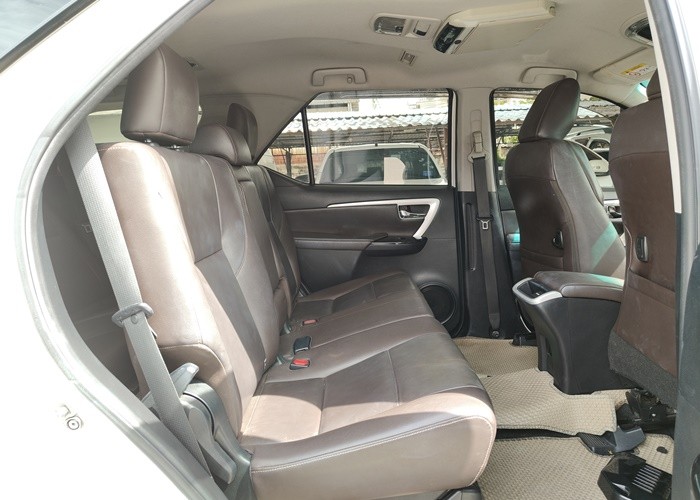 Used 5
                    TOYOTA
                     for Sale Image