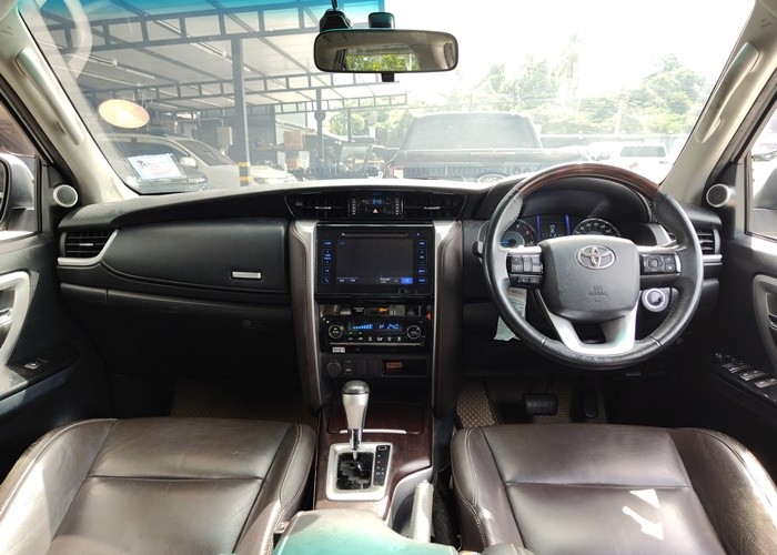 Used 5
                    TOYOTA
                     for Sale Image