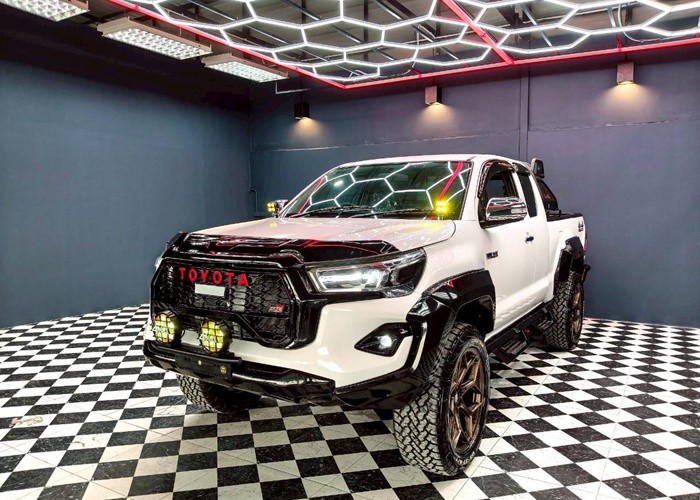 Used 6
                    TOYOTA
                     for Sale Image