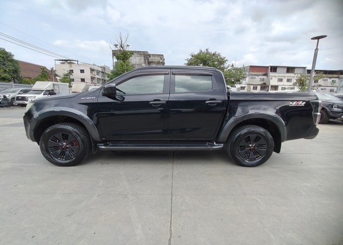 Used 6
                    ISUZU
                     for Sale Image