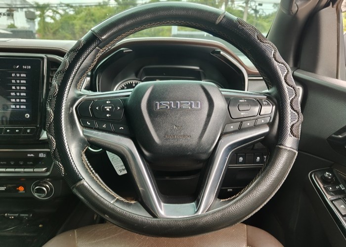 Used 6
                    ISUZU
                     for Sale Image