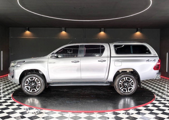 Used 5
                    TOYOTA
                     for Sale Image