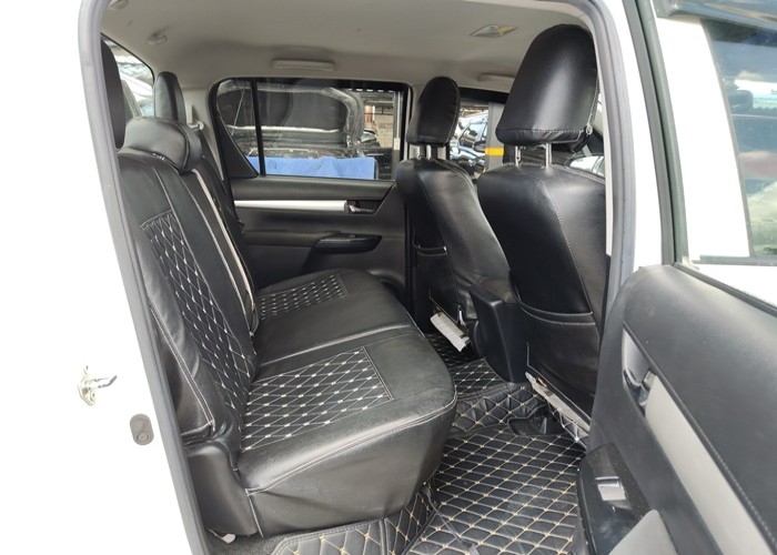 Used 7
                    TOYOTA
                     for Sale Image