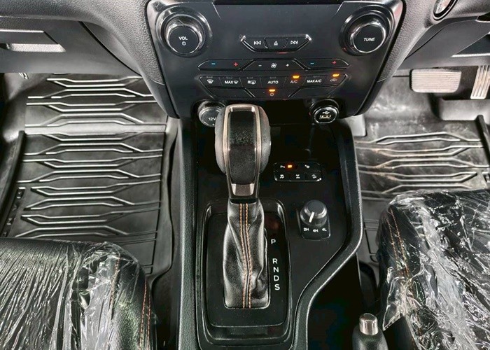 Used 12
                    FORD
                     for Sale Image