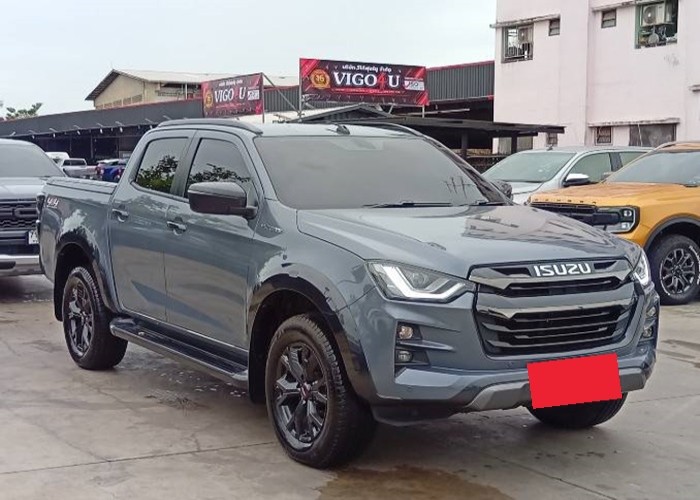 Used 11
                    ISUZU
                     for Sale Image