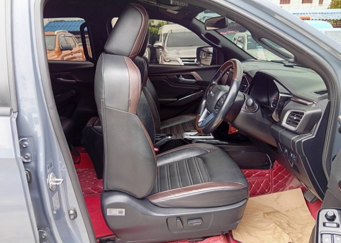 Used 11
                    ISUZU
                     for Sale Image