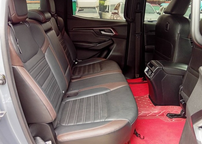 Used 11
                    ISUZU
                     for Sale Image