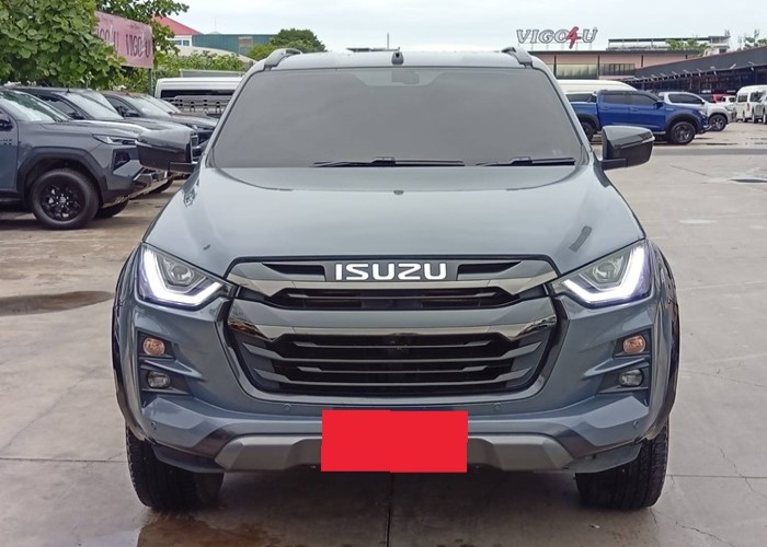 Used 11
                    ISUZU
                     for Sale Image