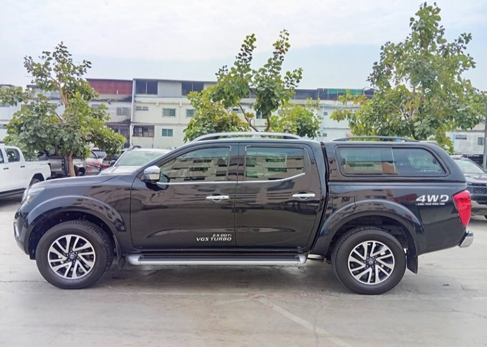 Used 7
                    NISSAN
                     for Sale Image