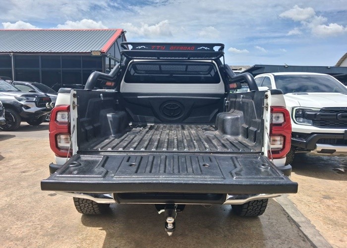 Used 5
                    TOYOTA
                     for Sale Image