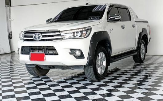 REVO 4WD 2017 2.8G AT DOUBLE CAB WHITE  3166